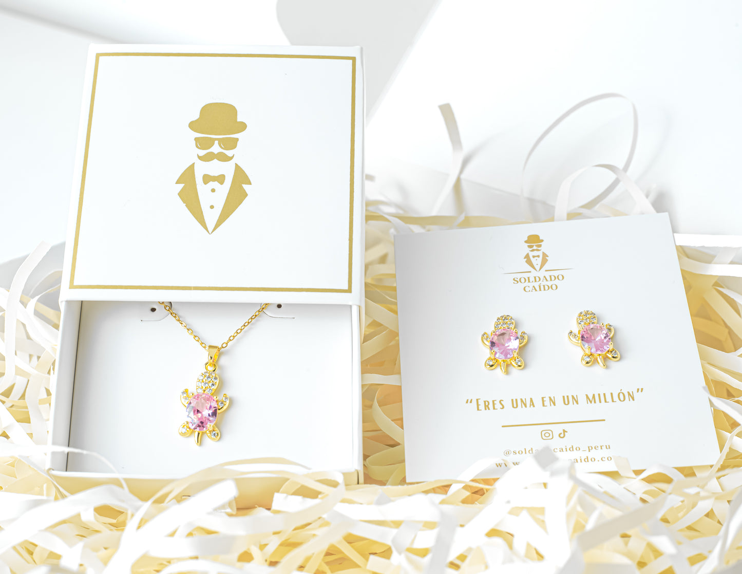 Set Premium de Collar y Aretes – Bañado en Oro